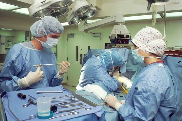 An operating theater where many high stakes decisions need to be made under time pressure
